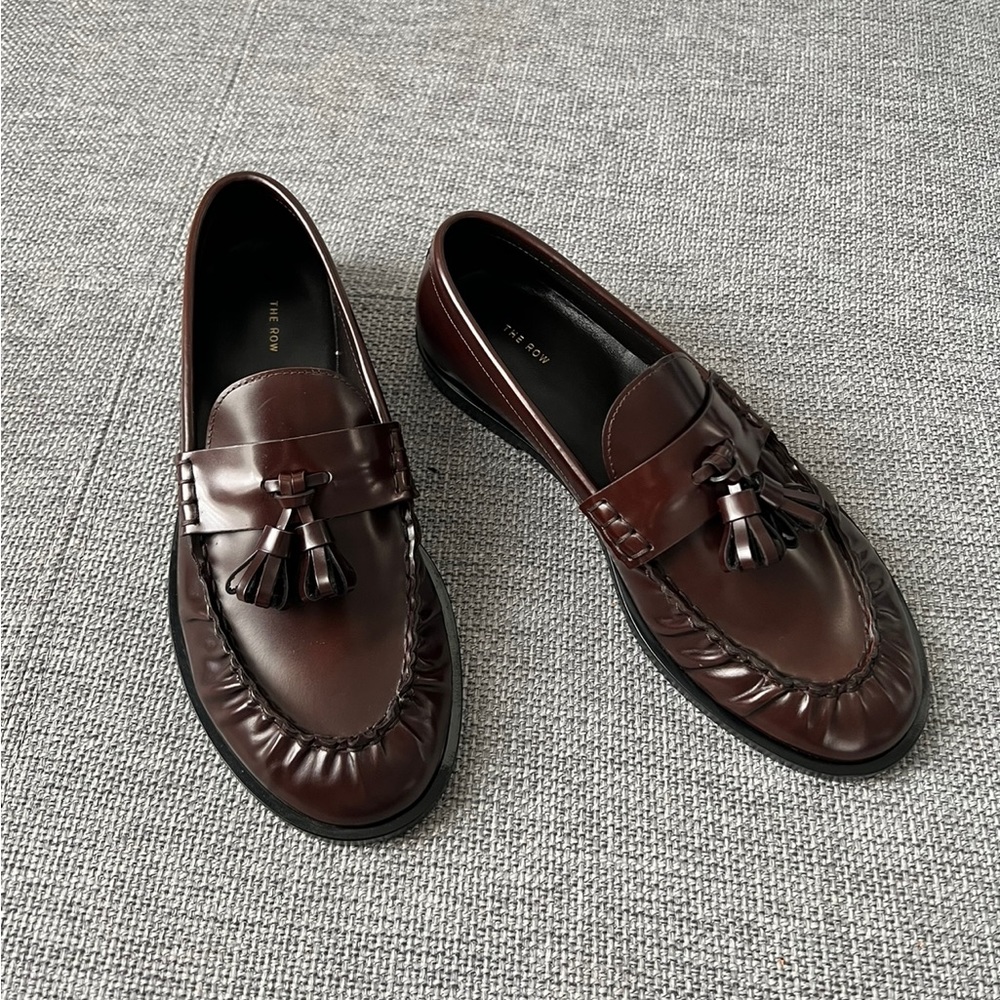 THE ROW Mens Tassel Calfskin Loafer Espresso